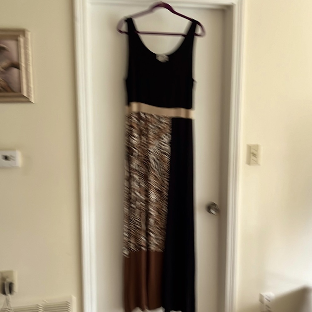 Kate& Mallory leopard print sleeves